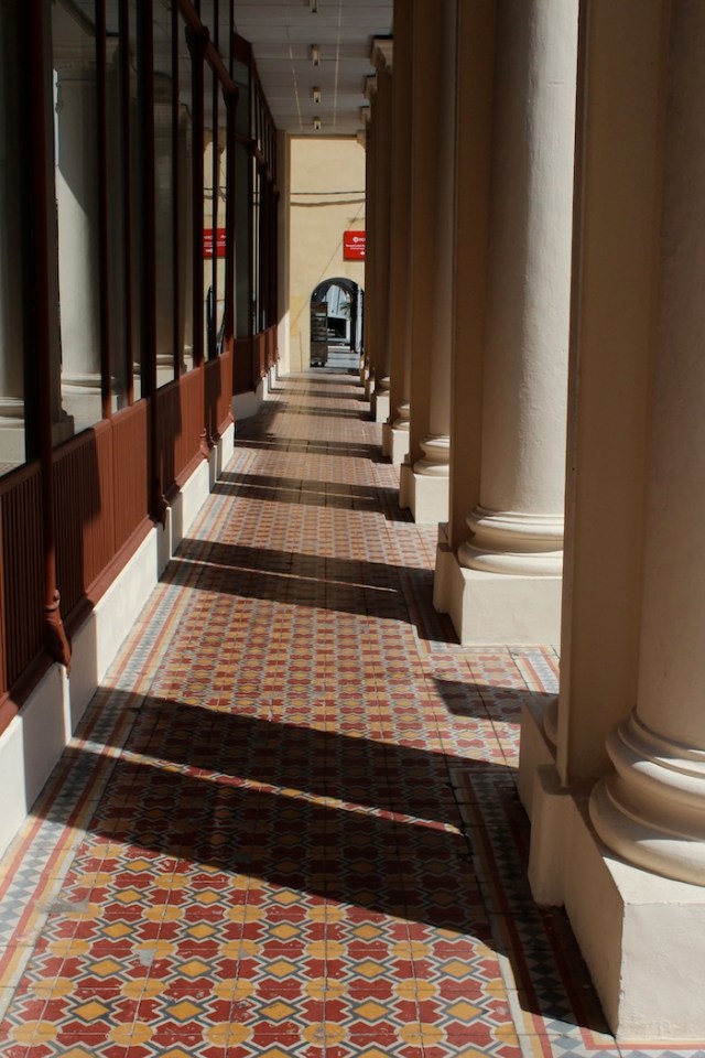 View along a Five-Foot Way, Lebuh Geraja.