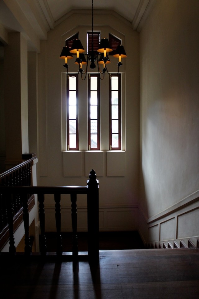 The cathedral-like art deco stairway down to the hotel lobby.