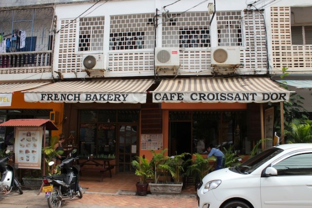 Café Croissant d’Or, Thanon Nokeo Kumman.