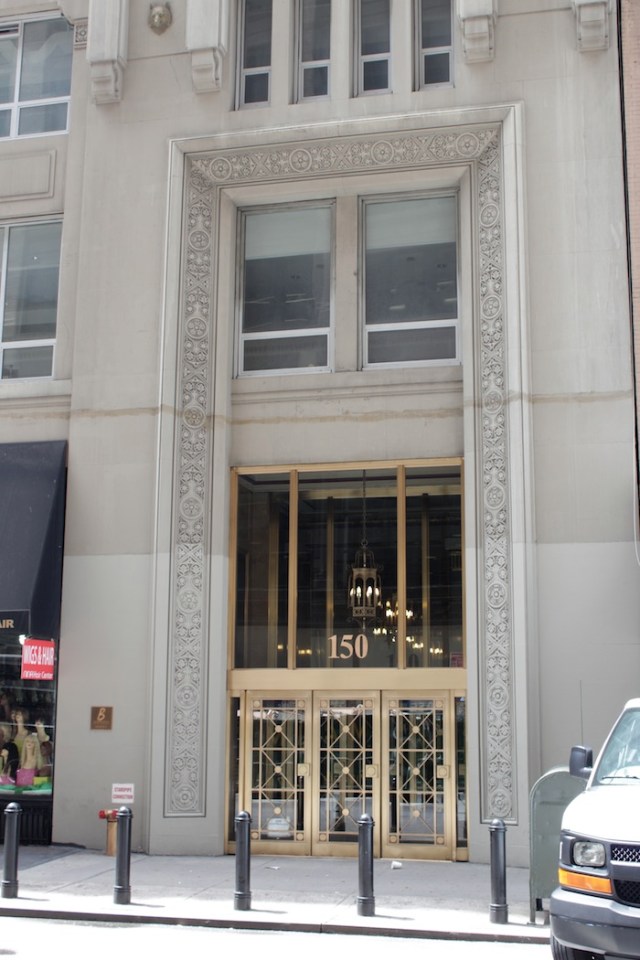 18 – No. 150: Latticed stonework and lamp channel the Byzantine Empire. At top left, the head of another fox peeks out.