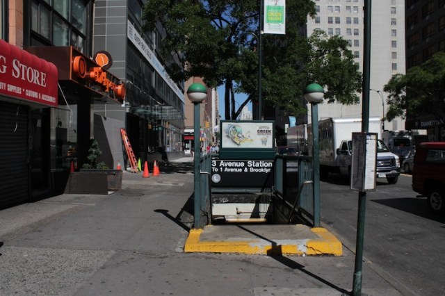 Fig. 22 – The 3rd Avenue subway station. 