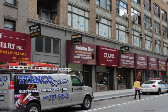 24 – Mexico, Thai, Bali, Italy: the jewellery cluster.