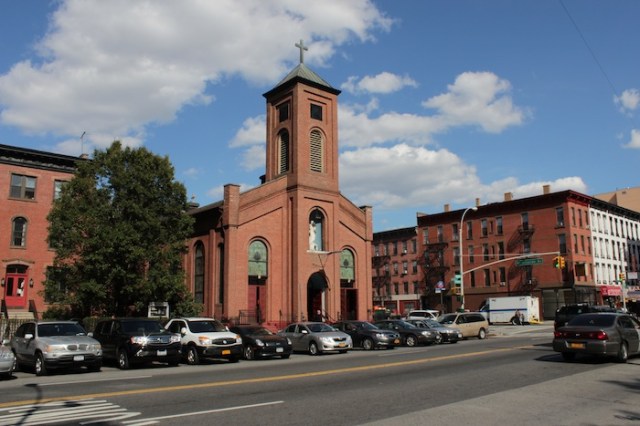 9 – St Joseph of the Holy Family, harking back to the area’s Dutch roots. Junction ofMorningside Avenue.