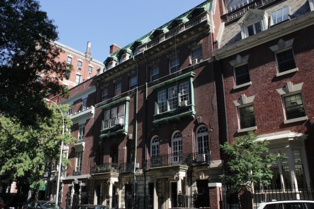 38 – Dickensian manorhouse.