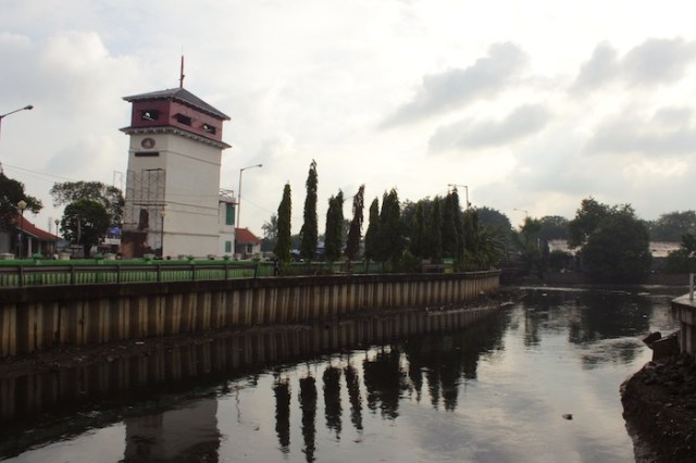 The Uitkyk Watchtower Tower at the ancien VOC docks, today known as Menara Syahbandar.