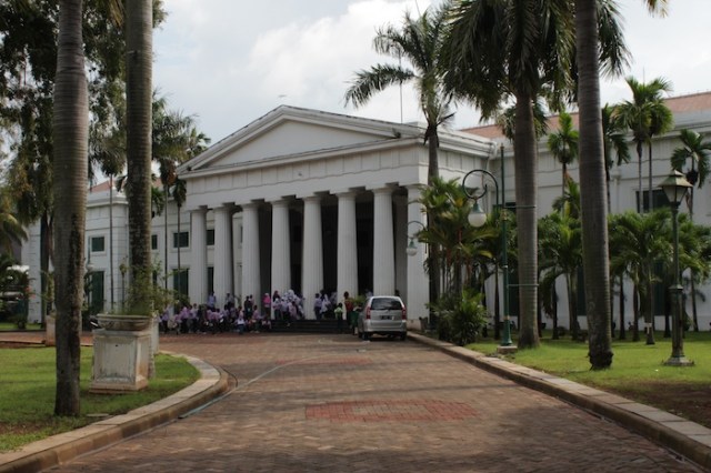 The Museum of Art and Ceramics, formerly the Court of Justice (1870). 