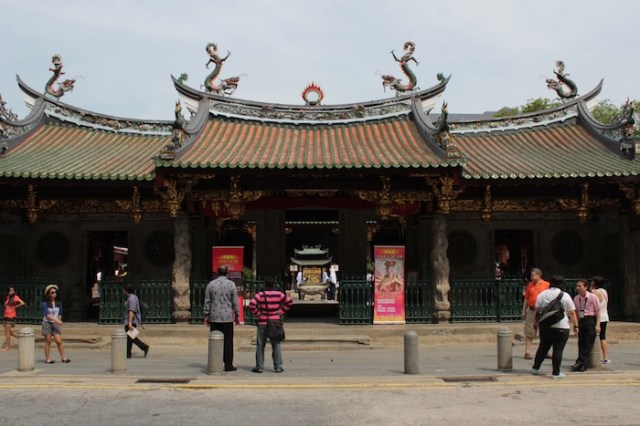 Thian Hock Keng Temple (1842), the oldest Chinese temple in Singapore.