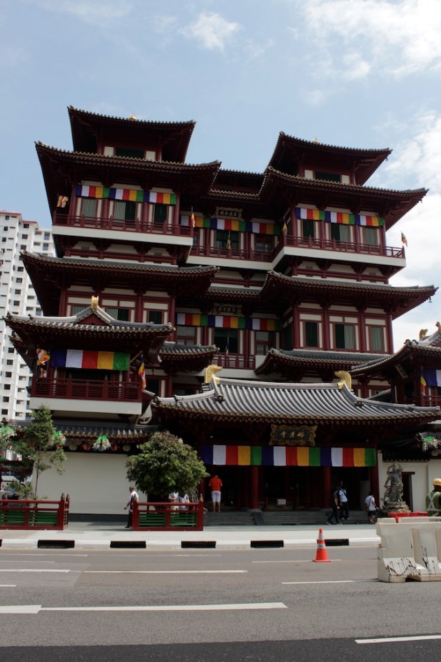 The Buddha Tooth Relic Temple and Museum (2007)