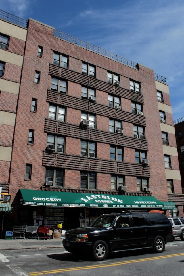 42 – Eastside Kosher Grocery.