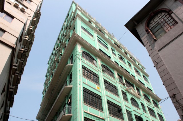Elaborate facades along the Avenida de Almeida Ribeiro.