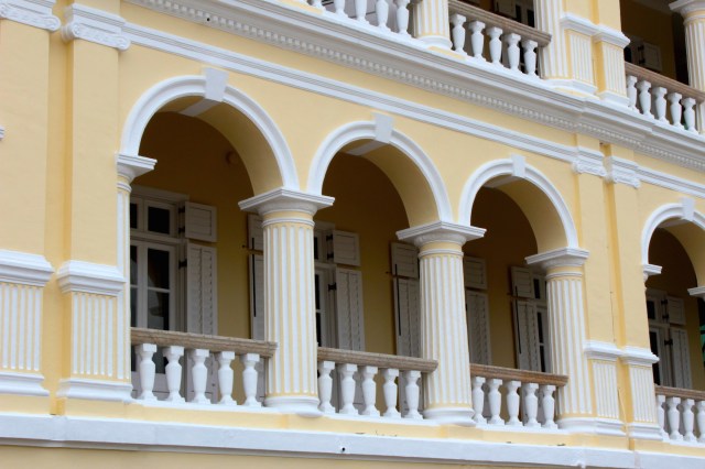 Close-up of the famous balconies, and those arched balustrades.