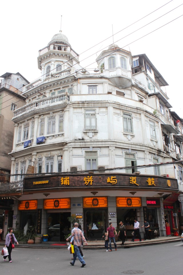 This is the most amazing building in all of the Old Town. It was probably the mansion of a wealthy Chinese (or maybe Indian) resident. It has unique, Moghul features in its architecture, and may have been built in the late 1800s.  