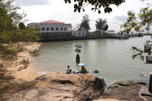 Laidback seaview with the Seaview Villa 觀海別墅 (1918). 