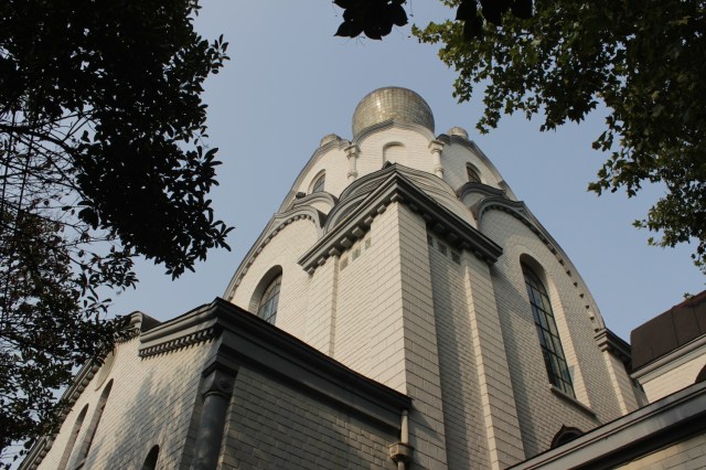 The St Nikolai Orthodox Church was built in 1934 to serve the religious needs of the White Russian community. 