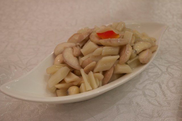 Three Treasures from the Lotus Lake 荷塘三寶 - a lightly stir-fried trio of lotus root, lotus seed and lotus seed cradle. 