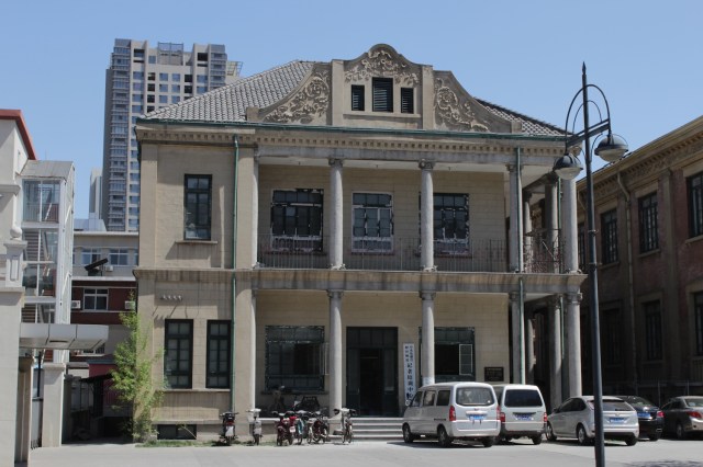 The streets around the Piazza had been immaculately preserved - and still have dozens of turn-of-the-century villas and palazzos that were homes to famous Chinese politicians and celebrities.