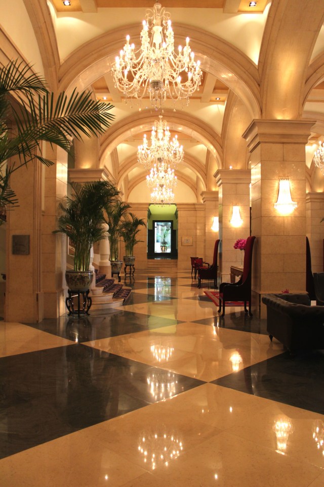 Back at the ante-lobby of the Raffles Beijing Hotel.