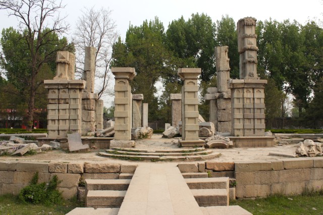 Ruins of the Fangwai Guan Mansion 方外觀.