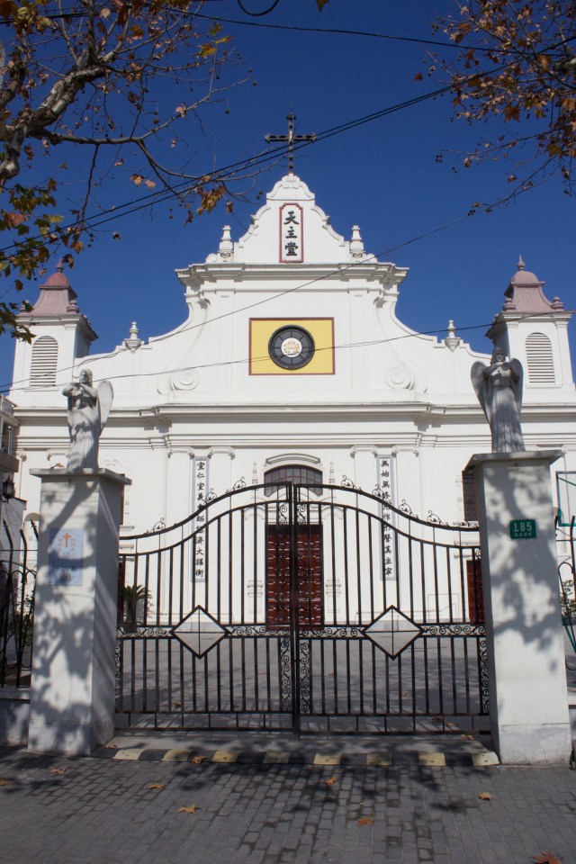 St Francis Xavier's Church 董家渡天主堂 is the oldest Cathedrals in Shanghai, built in an Ibero-Portuguese style by Spanish Jesuits in 1853.  It is a beautiful work of art.  