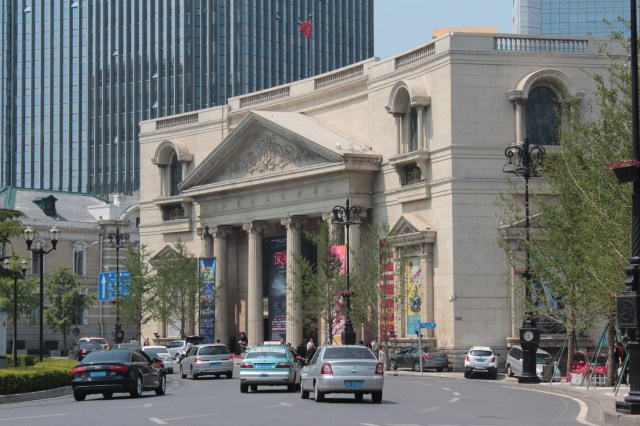 No. 8 - The Dalian People's Cultural Club 大 连 文 化 俱 乐 部 was built by the Soviets when they occupied the city in 1951.  