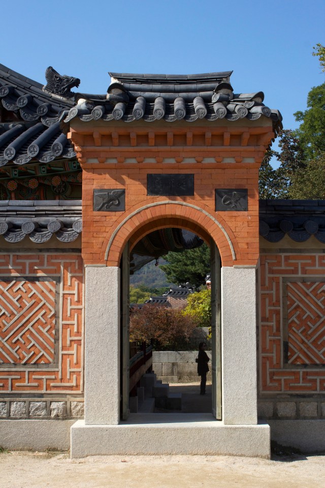 Entrance laid out in brick.