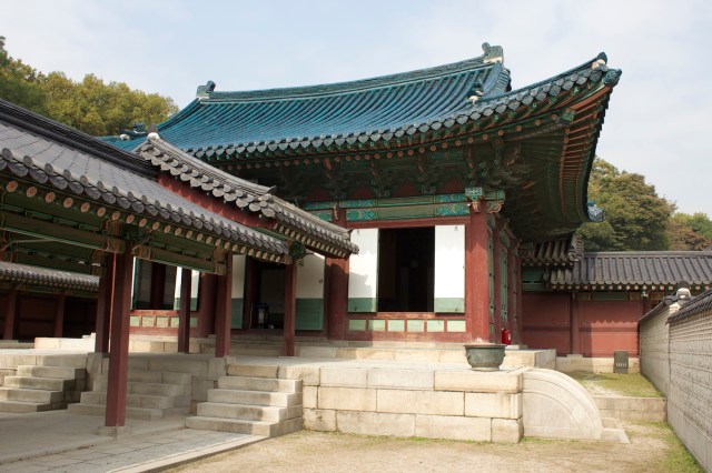 The Seonjeongjeon - with its unique blue tiles.