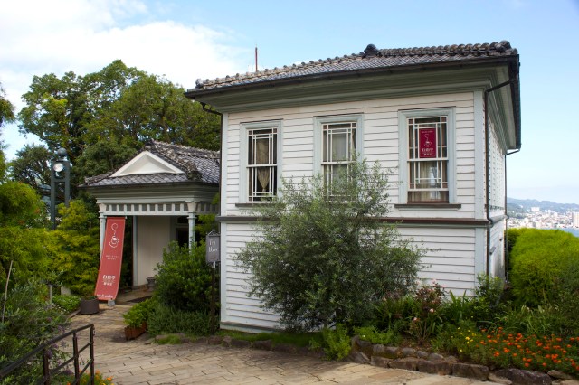 The Jiyu-tei Teahouse was Japan's first Western-style restaurant and it still functions as a restaurant today on the grounds of Glover Garden.