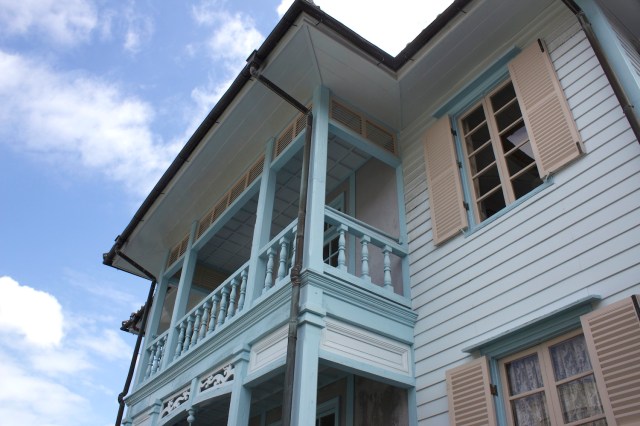 Close-up of one of these historic residences.