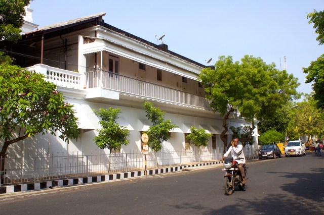 15 - Pondy Facade