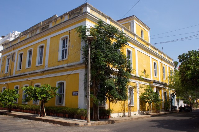 23 - Ecole Francaise Dextreme Orient Rue Dumas