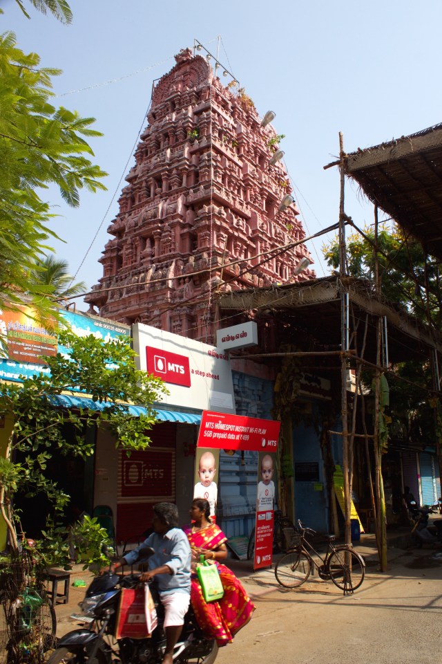 4 - Hindu Quarter - Kamatchi Amman Kovil on street of same name
