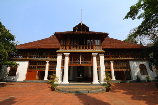 11 - Bolghatty Front