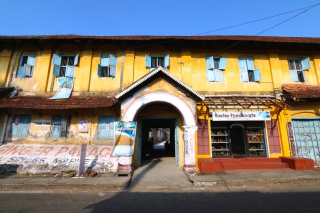 18 - Commercial Houses