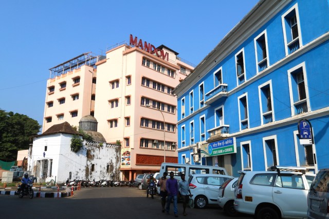 1 - Mandovi Hotel