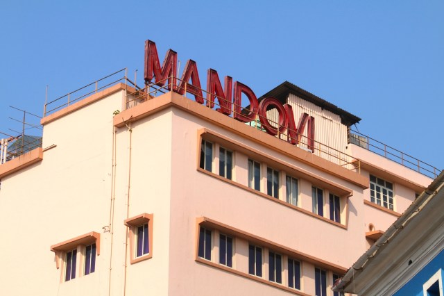 2 - Mandovi Closeup