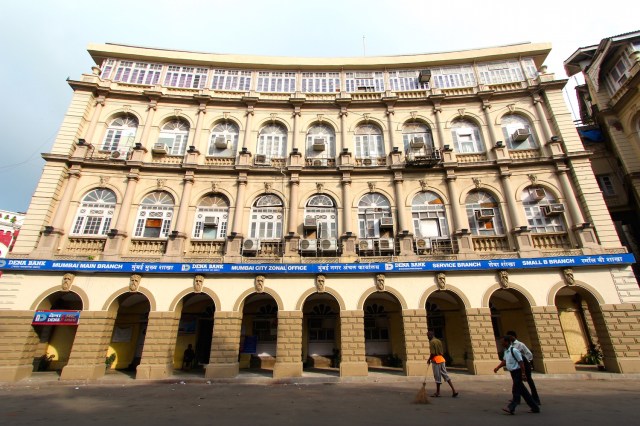 23 - Horniman Circle III