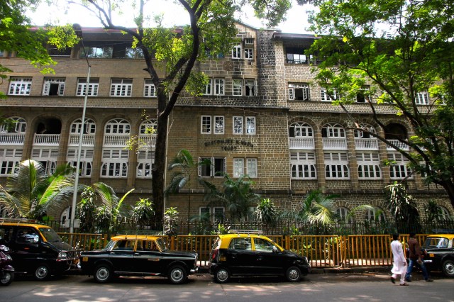 33 - Rustomjee N Wadia Trust