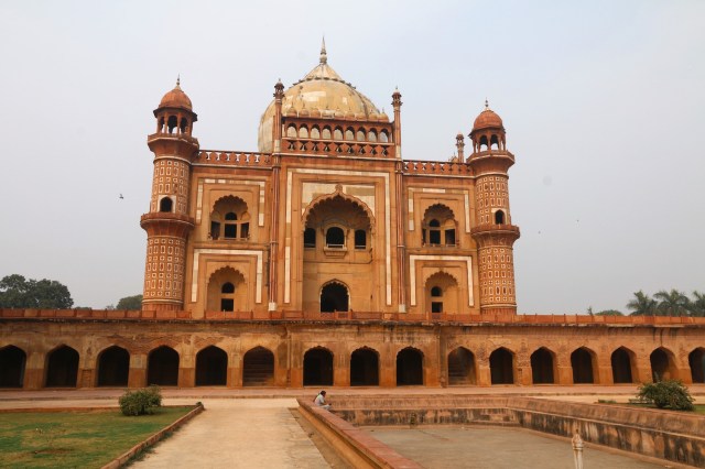 12 - Safdarjung Tomb