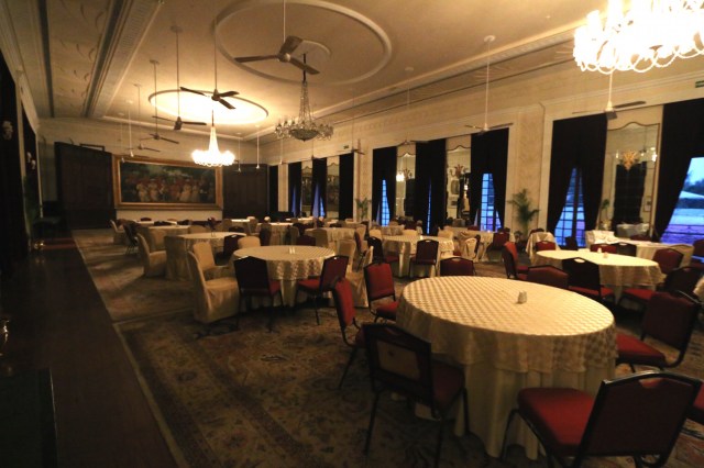17 - Ballroom