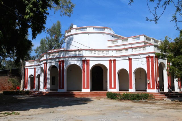 17 - Queen Empress Mary Library