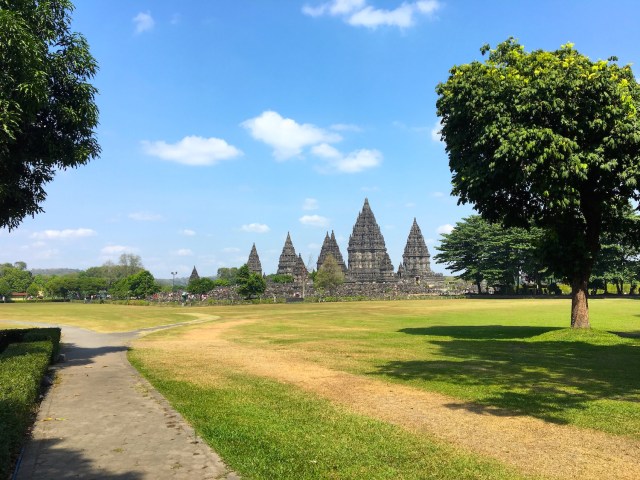 21 - Prambanan