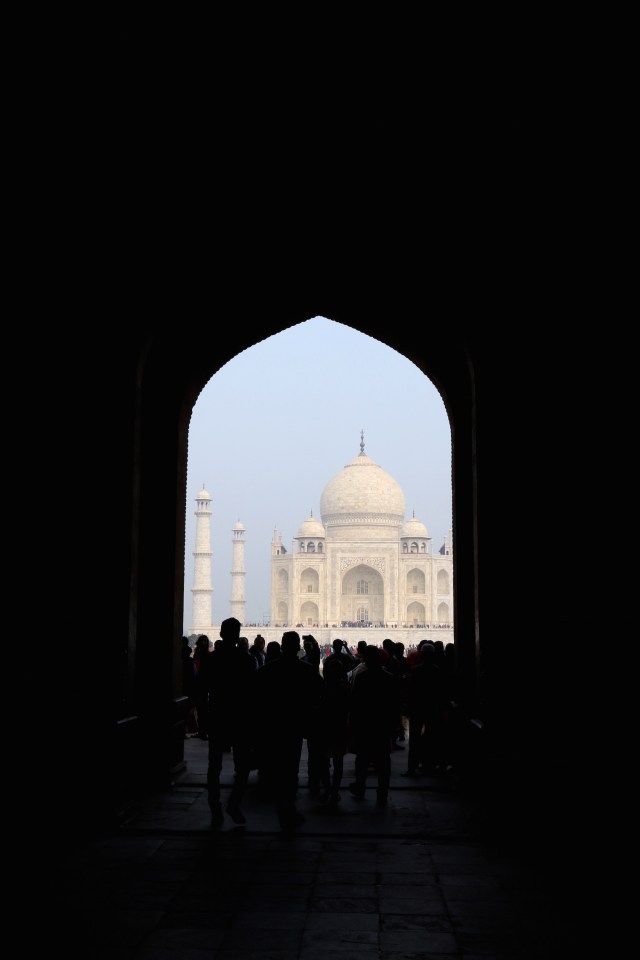 4 - Taj Silhouette