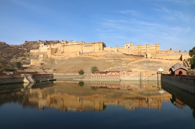 1 - Fort Reflected in Tank