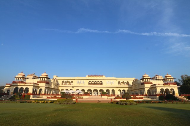 21 - RAmbagh Palace Goodbye