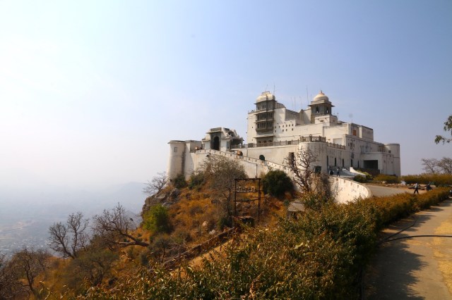 22 - monsoon palace