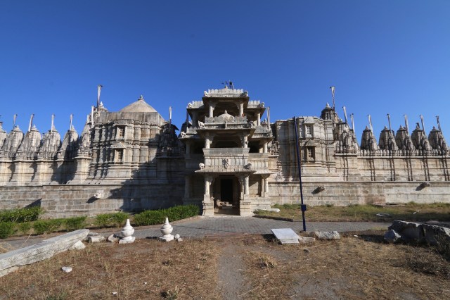 32 - jain temple rannakpur