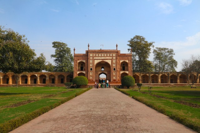 2 - Darwaza Entrance