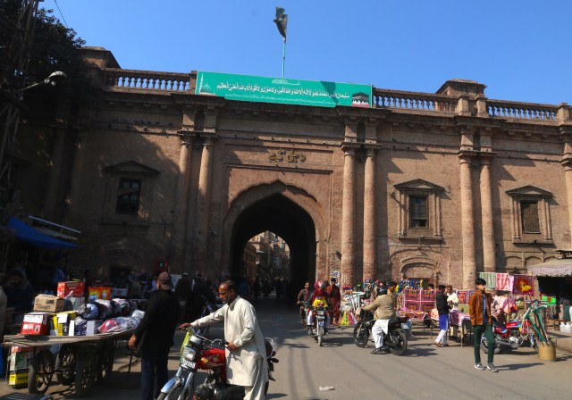 2 - Delhi Gate