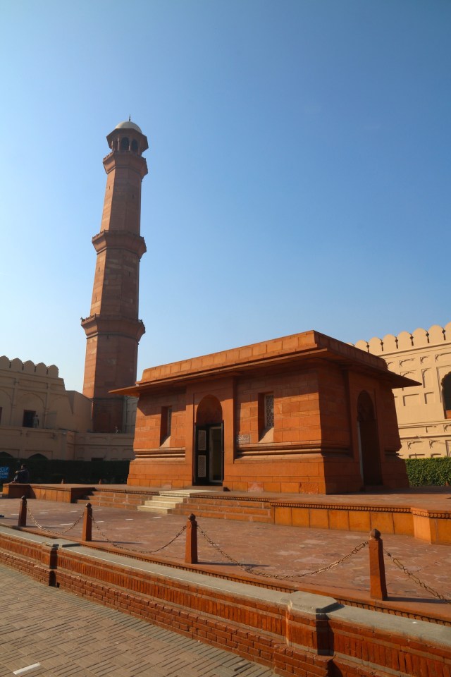 8 - Memorial to Allam Iqbal
