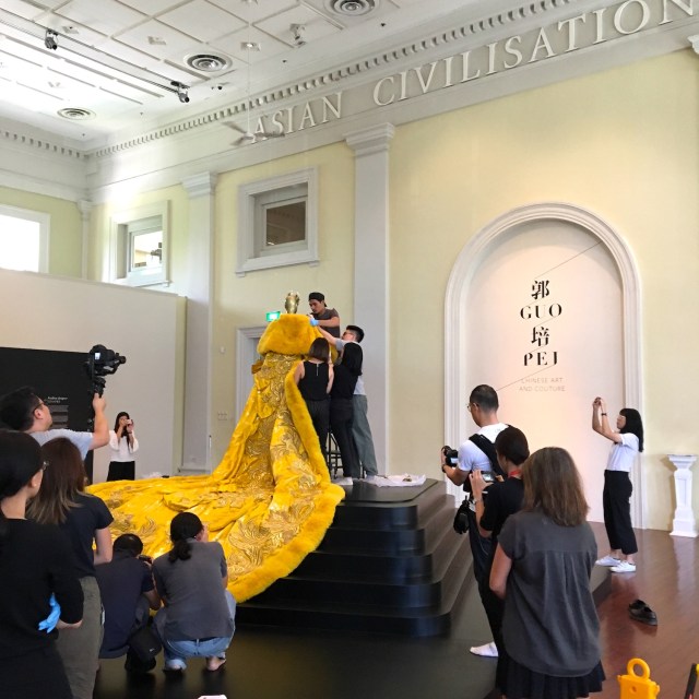 10 - Sertting up Dress